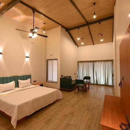 E&G Green Courts Resort At Koroli Hill Station 纳西克 外观 照片
