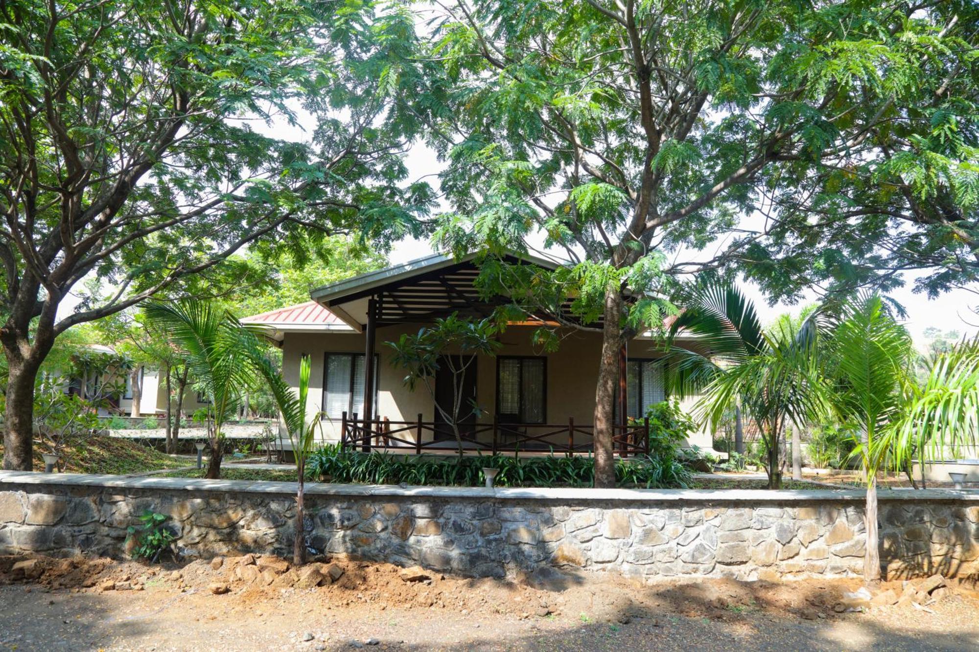 E&G Green Courts Resort At Koroli Hill Station 纳西克 外观 照片