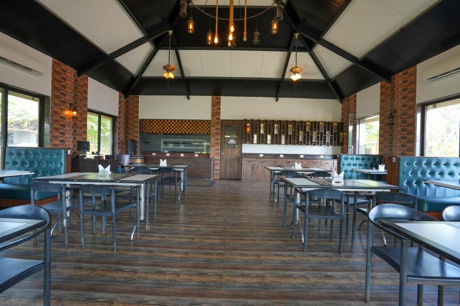 E&G Green Courts Resort At Koroli Hill Station 纳西克 外观 照片