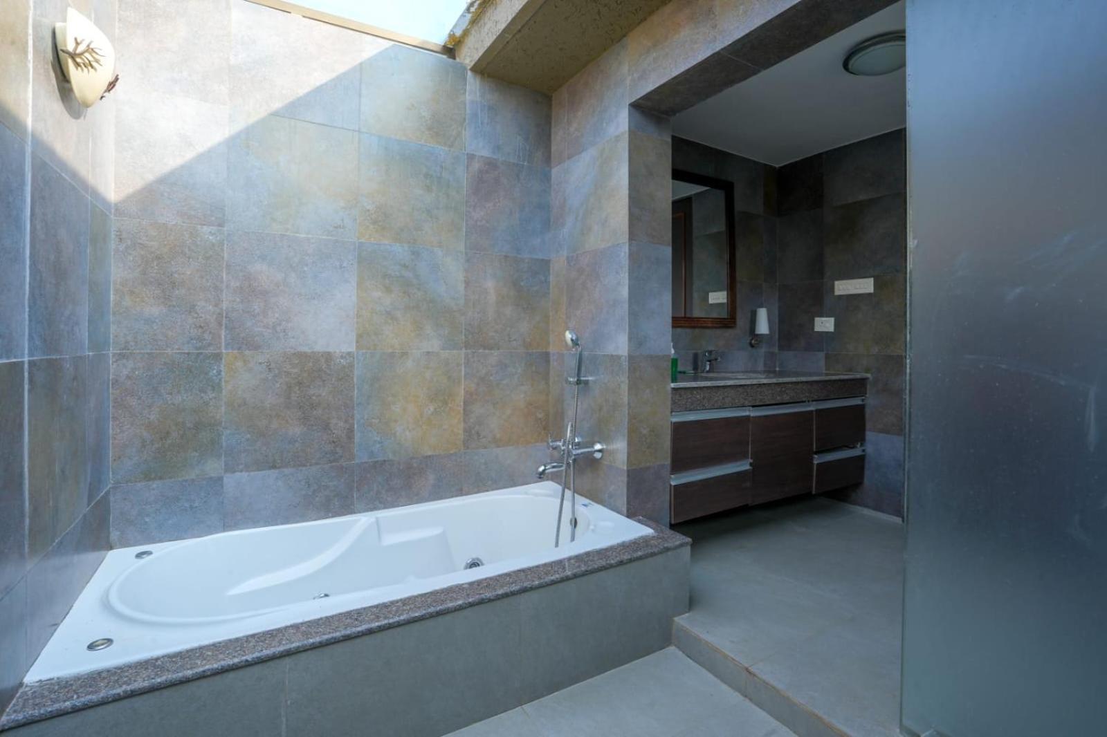E&G Green Courts Resort At Koroli Hill Station 纳西克 外观 照片