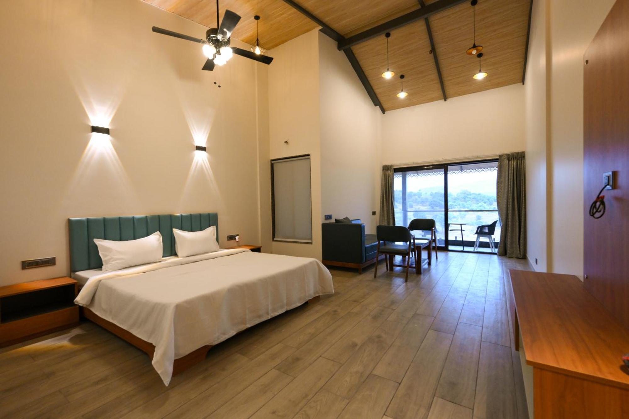 E&G Green Courts Resort At Koroli Hill Station 纳西克 外观 照片