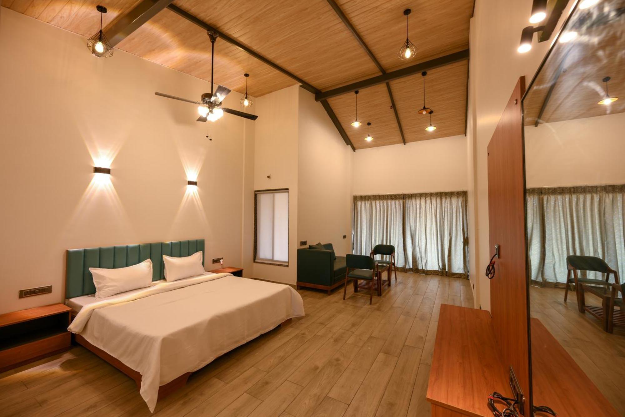 E&G Green Courts Resort At Koroli Hill Station 纳西克 外观 照片