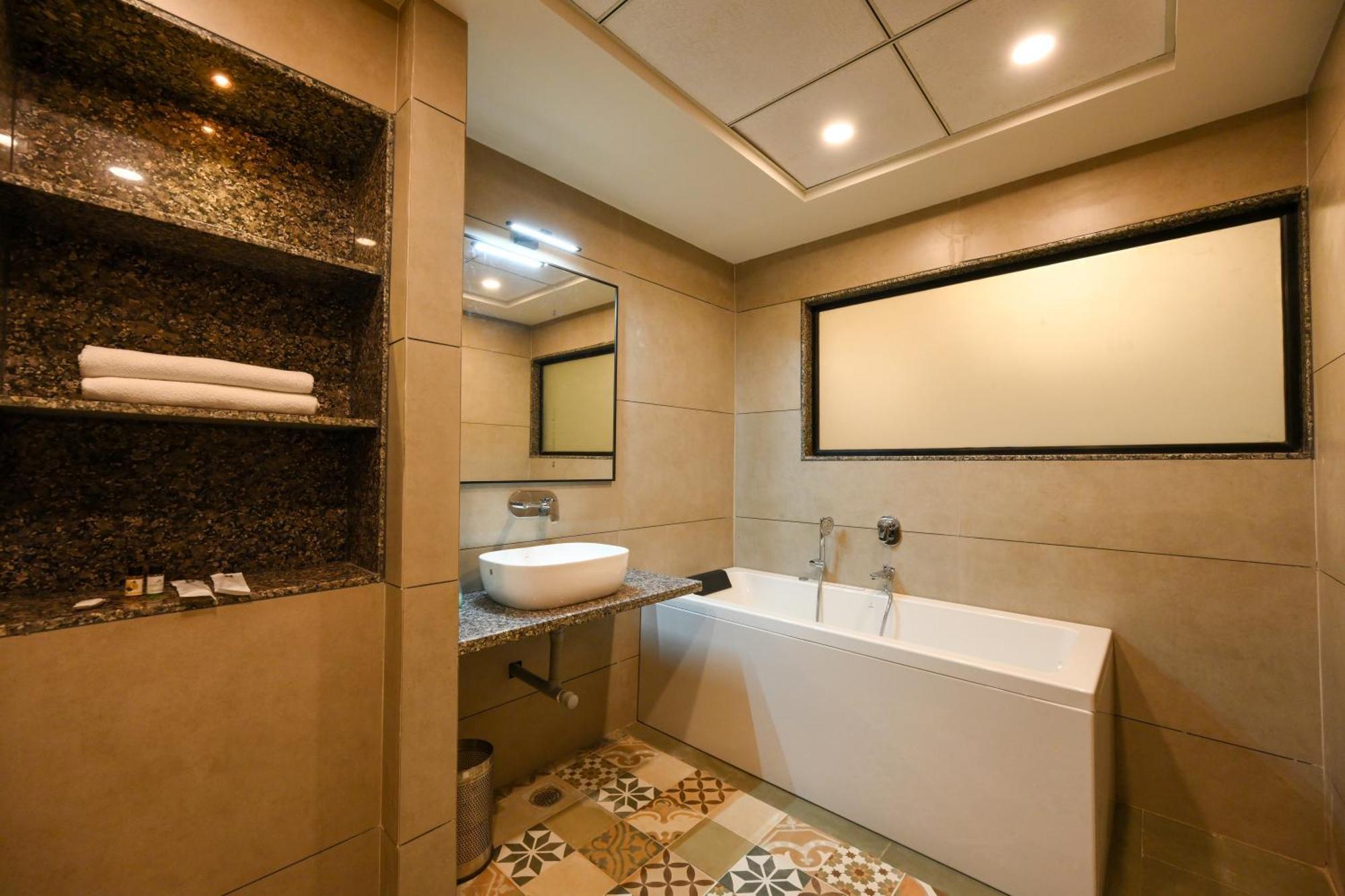 E&G Green Courts Resort At Koroli Hill Station 纳西克 外观 照片